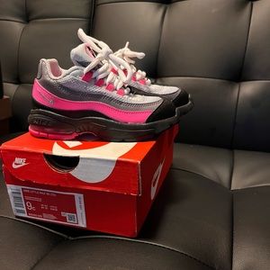 Toddler girls Nike air max 95 size 9